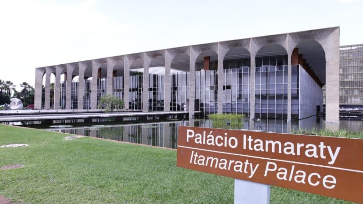 Ação afirmativa impulsiona presença feminina e muda perfil da diplomacia brasileira