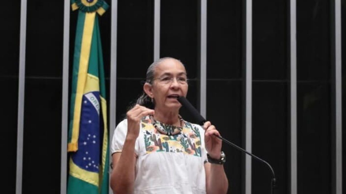 Projeto de lei de Heloísa Helena propõe banir publicidade de bebidas alcoólicas no Brasil