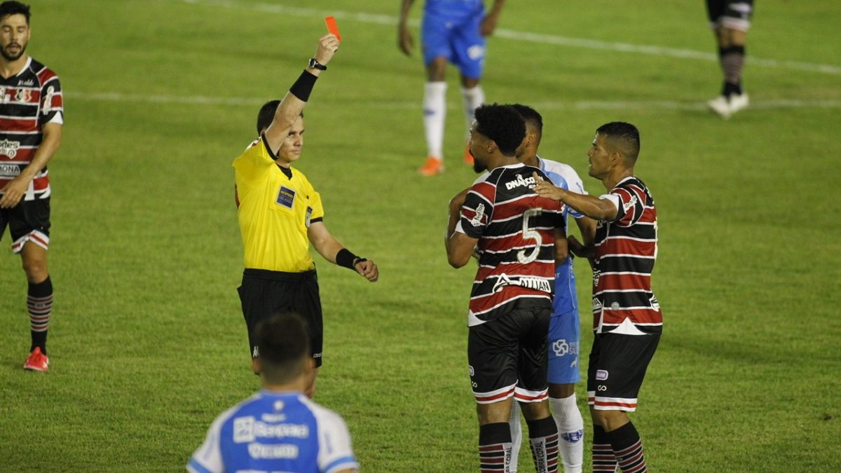 Vitória bicolor, expulsões e público zero: relembre o último Paysandu x Santa Cruz