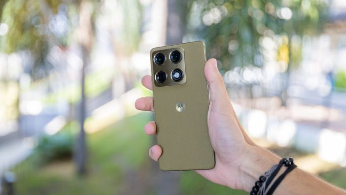 Top da Motorola com câmera melhor que iPhone bate menor preço histórico: cupom