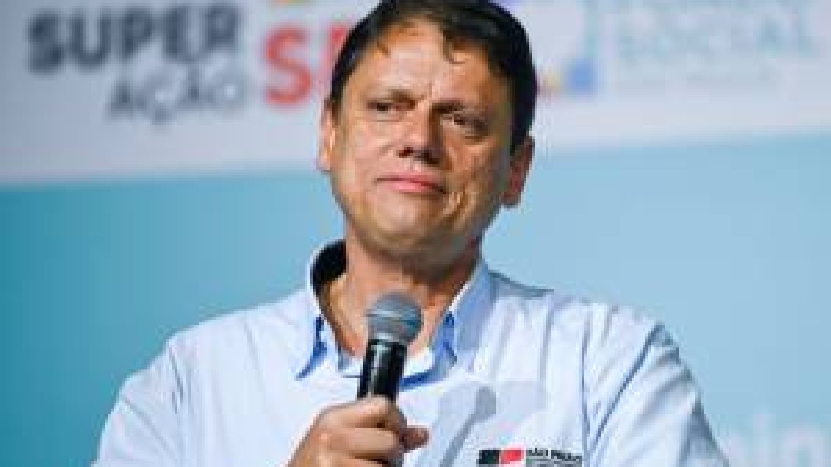 PT e PSB vivem impasse em SP para evitar subida de Tarcísio e temem impacto em Lula