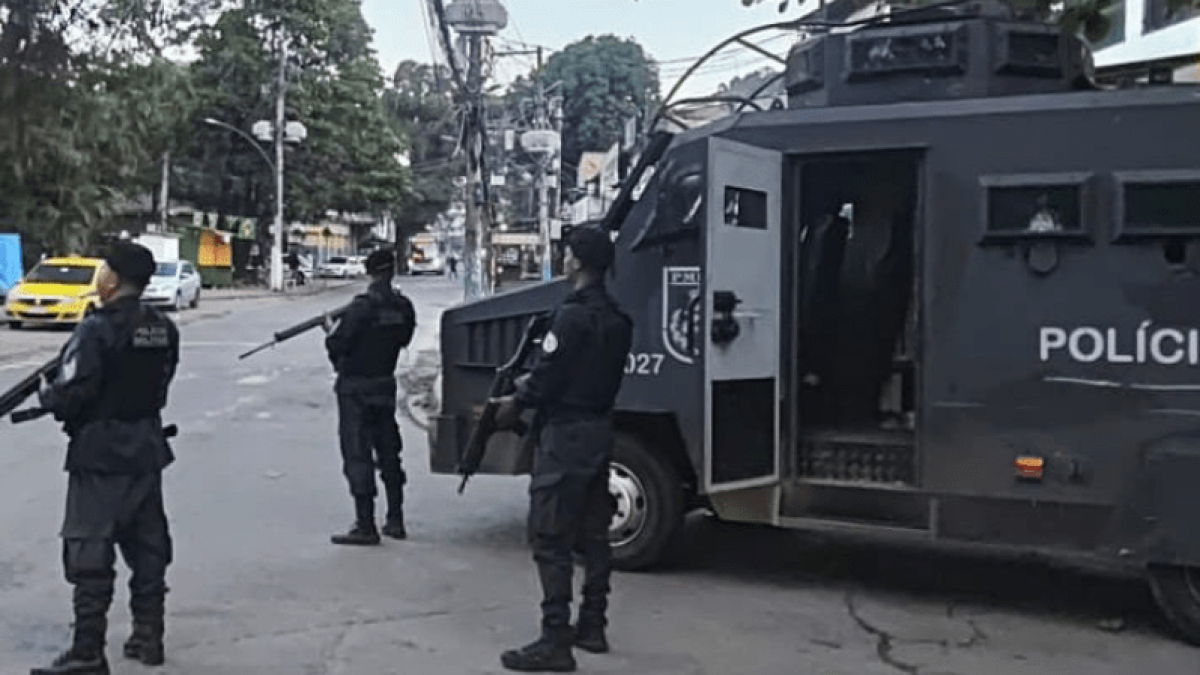 Confrontos em Rio das Pedras pelo segundo dia afetam 12 linhas de ônibus e revelam uso de drones por criminosos
