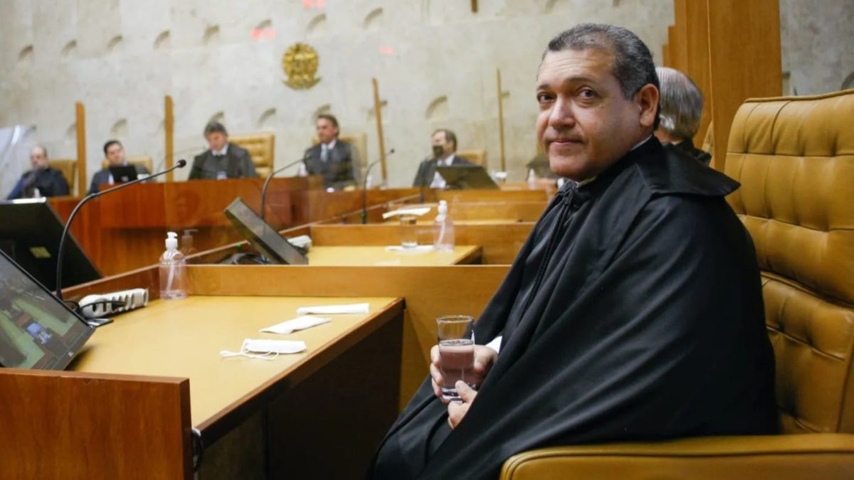 Nunes Marques relatará ação de Flávio Bolsonaro que acusa Lula de incitação