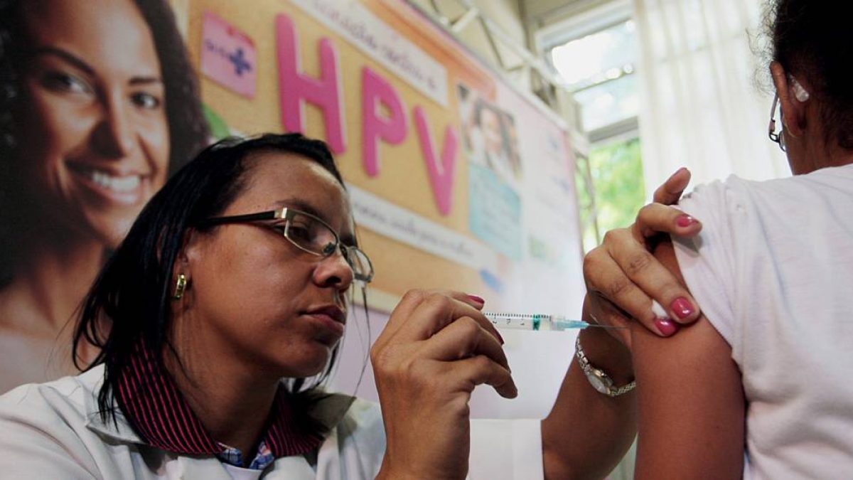 Estudo mostra que Inglaterra zera mortes por câncer cervical em jovens após vacinação contra HPV