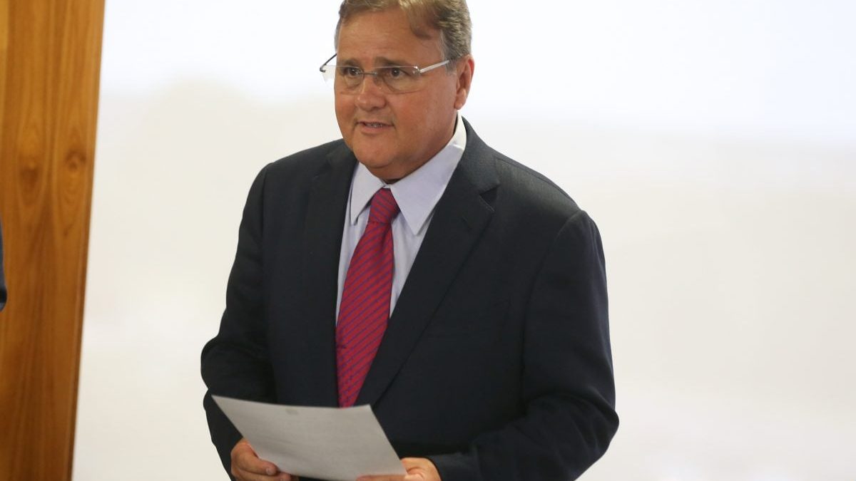 Moraes fixa novo prazo para a PF concluir investigação contra Geddel por lavagem de dinheiro