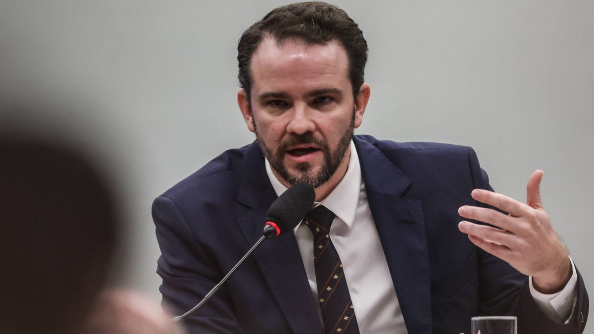 Durigan afirma que Orçamento de 2027 terá primeiro superávit em dez anos e alerta para pautas-bomba
