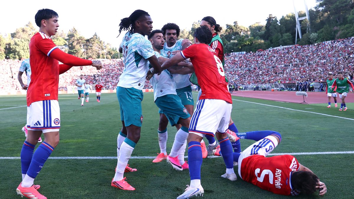 Técnico de Portugal critica agressão de Rafael Leão, mas vê 'espírito de equipe' em amistoso