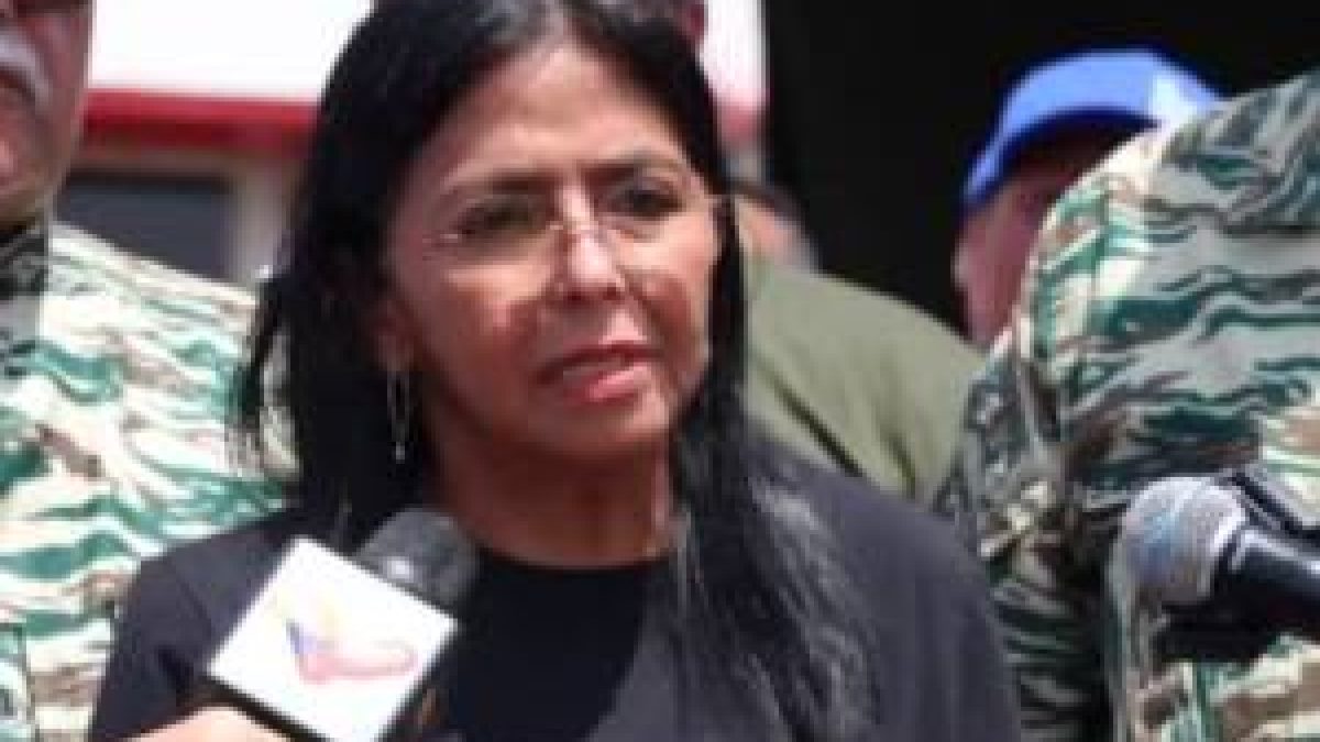Pelo menos 164 pessoas morreram após terremotos na Venezuela, diz presidente interina