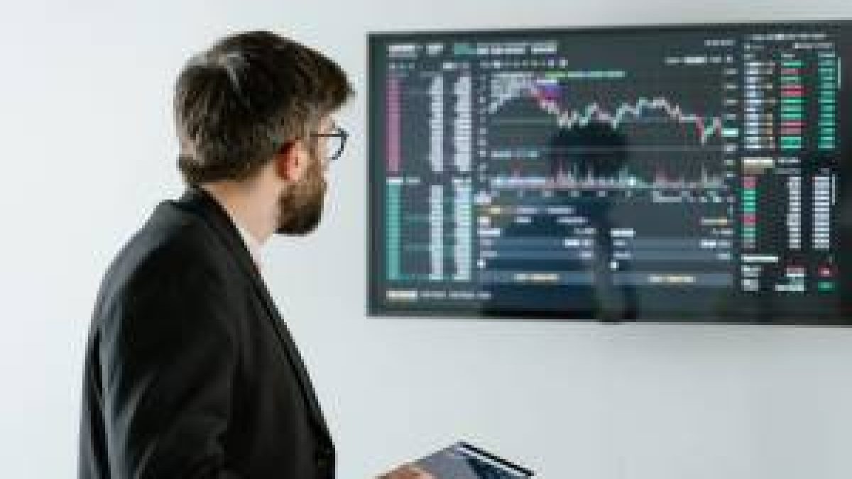 Número de assessores de investimento cresce 3,6% em 2026; veja os detalhes