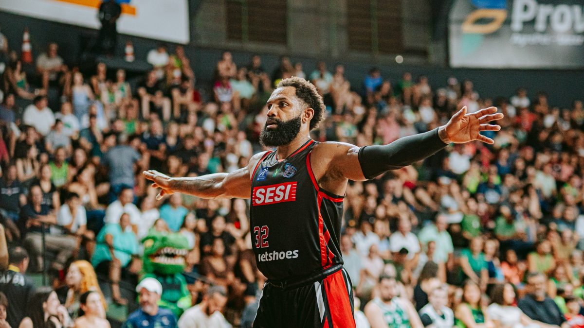 Com contrato renovado aos 43 anos, David Jackson vai para 8ª temporada no Franca