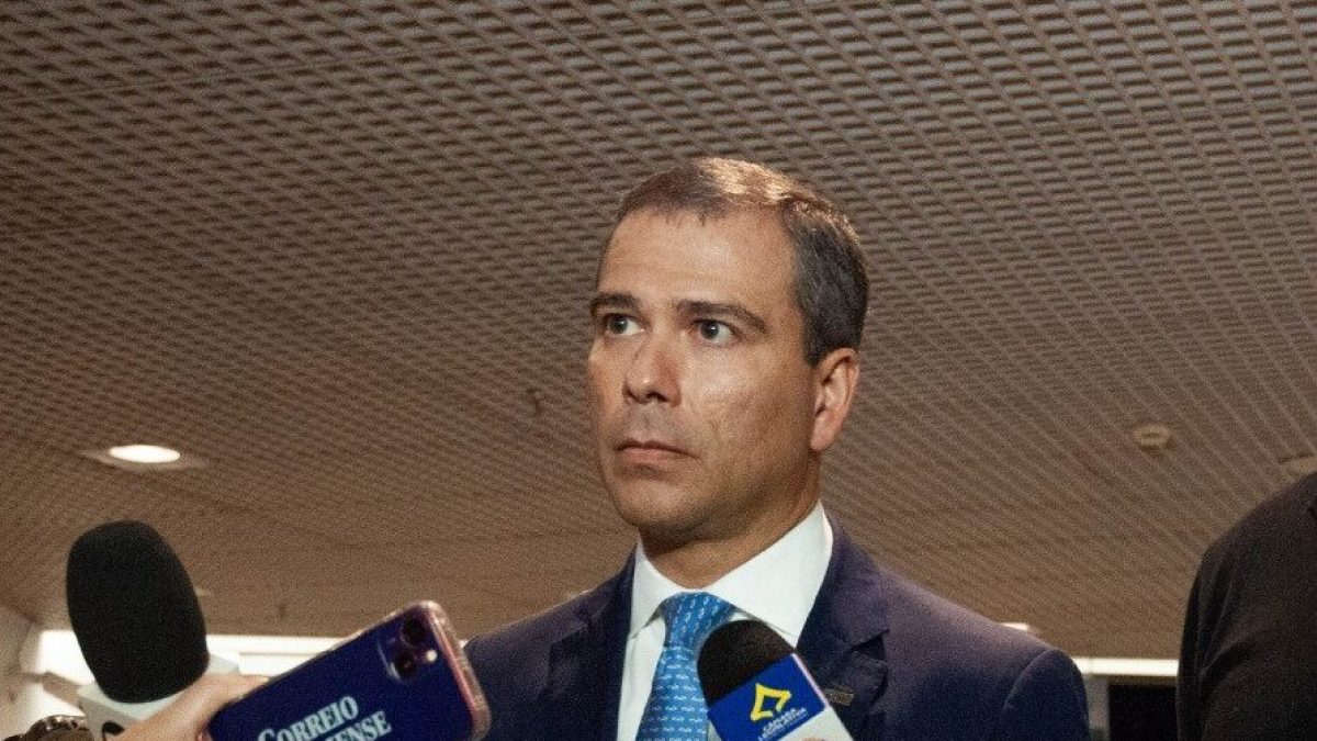 Ex-presidente do BRB prepara delação que pode envolver Ibaneis e Vorcaro