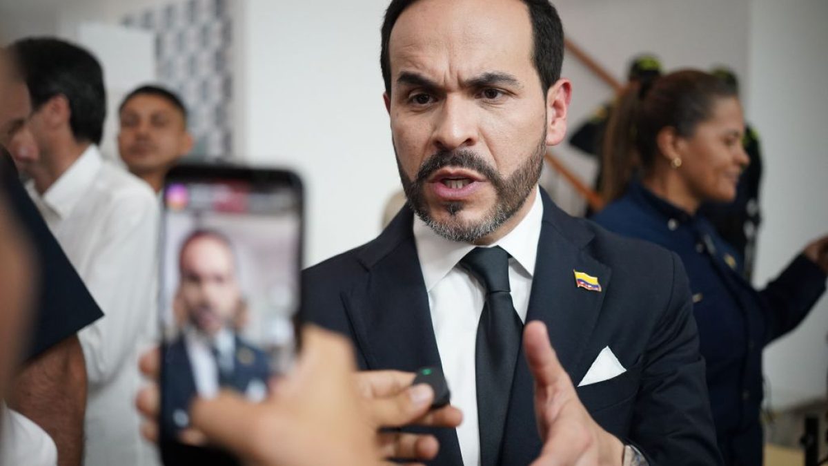 Eleições na Colômbia: População vai às urnas para definir novo presidente