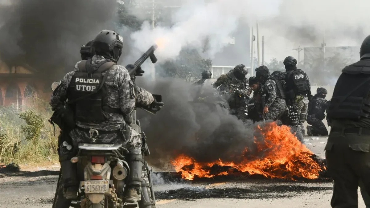 Bolívia decreta estado de emergência após seis semanas de protestos contra política neoliberal