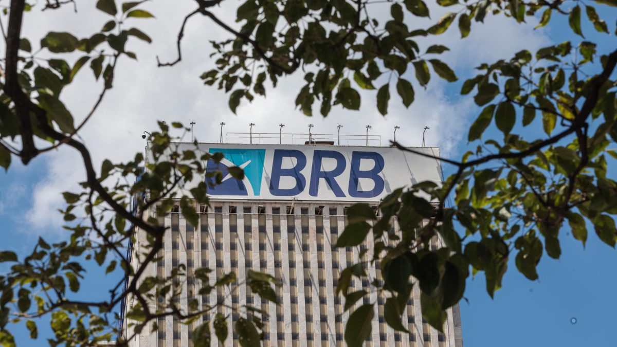 Agência de ex-chefe de comunicação de Flávio Bolsonaro deixará o BRB
