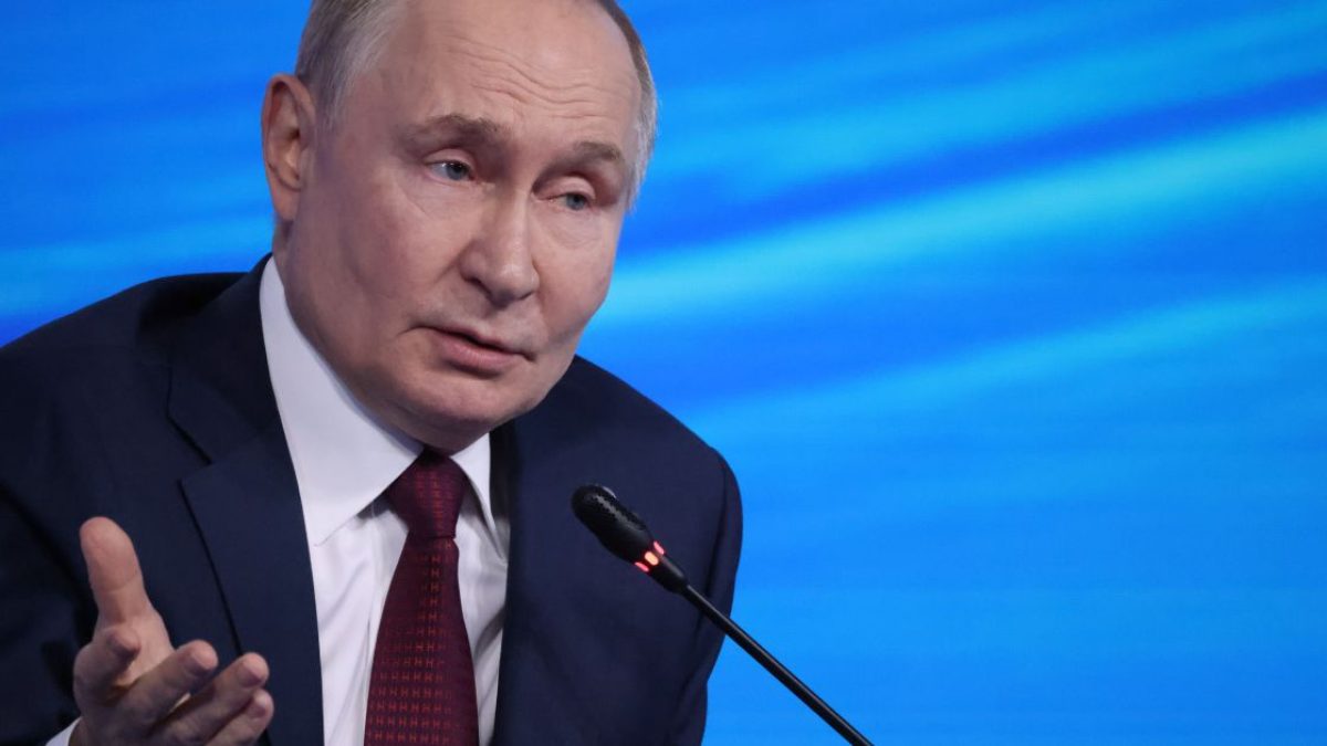 Ataques de drones em Moscou expõem fragilidade do Kremlin e isolamento de Putin