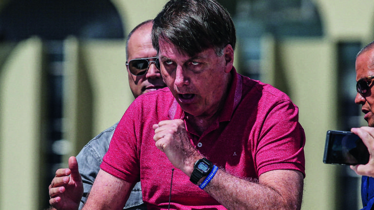Bolsonaro tem crise de soluço 'acima da média' há uma semana, aponta relatório ao STF