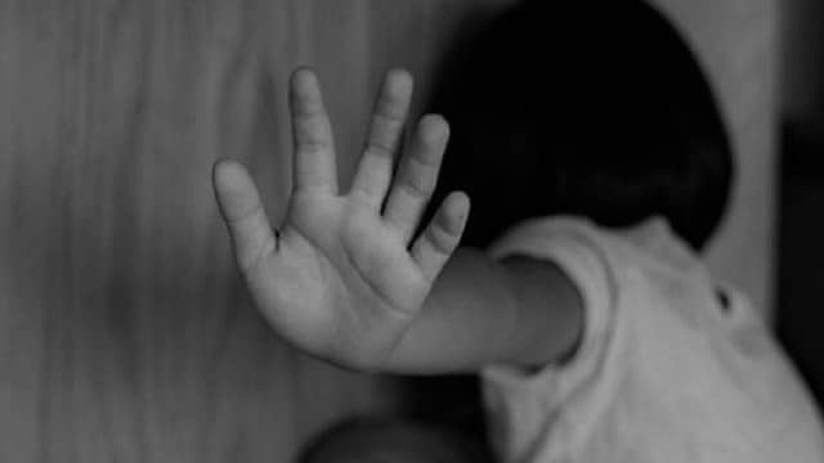 Menino de 3 anos é ameaçado de “levar tiro” por professora em escola militar do RS
