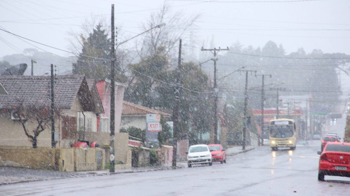 Sul tem frio intenso e Sudeste chuva atípica