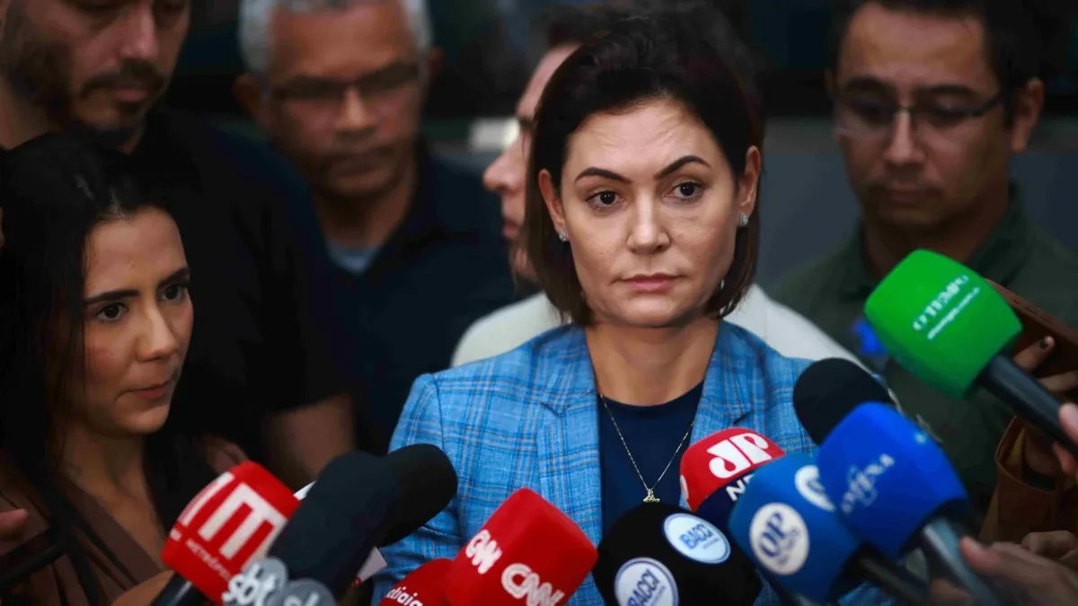 Os aliados bolsonaristas que rifaram Flávio e apoiaram Michelle após treta