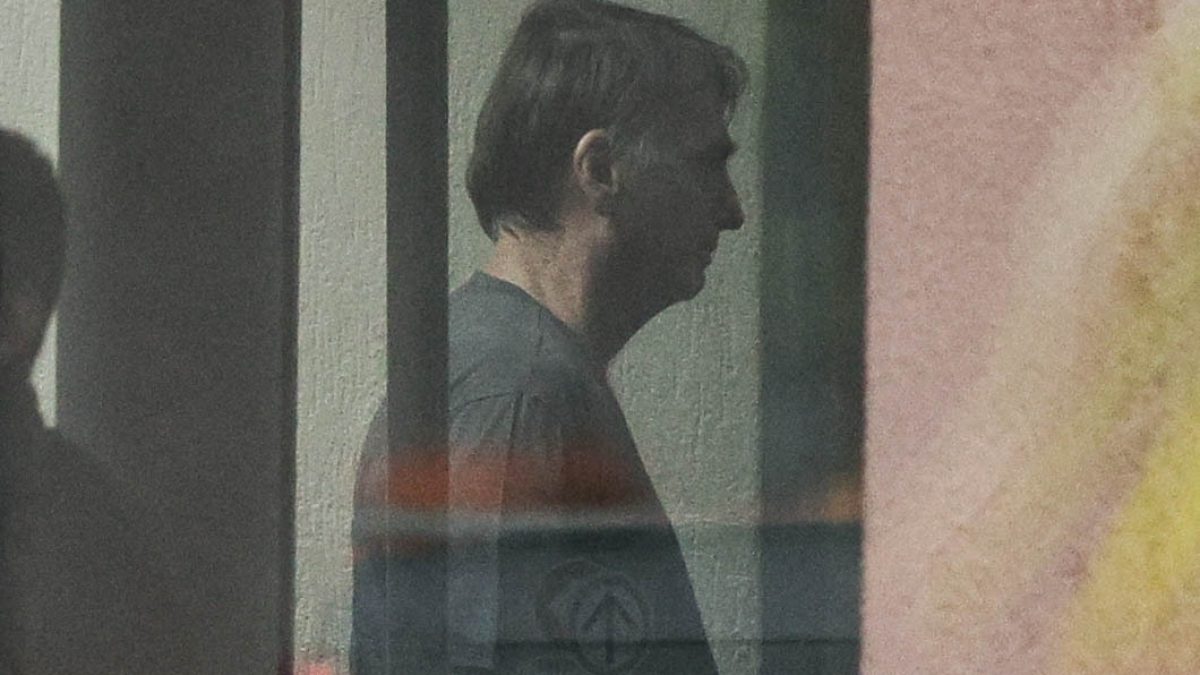 STM julga recurso de Bolsonaro para afastar relator em processo de perda de patente