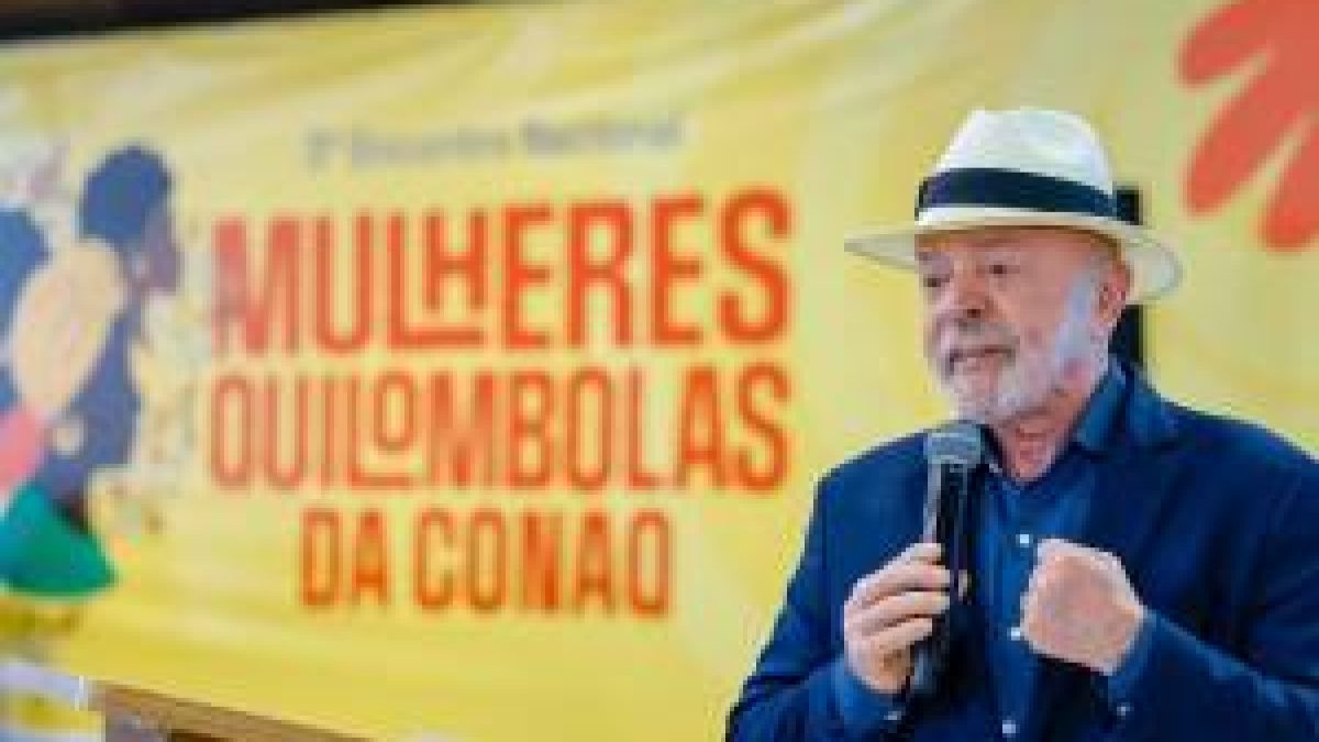 Lula anuncia títulos quilombolas e fala em dívida histórica
