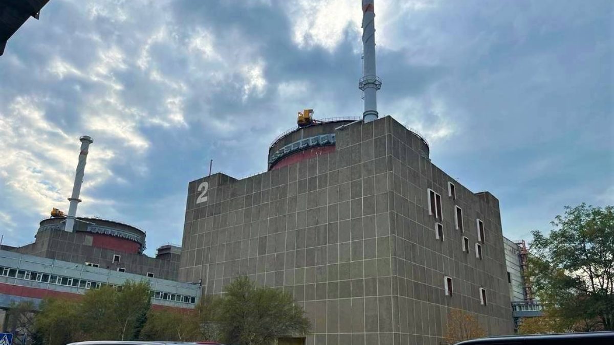 Usina nuclear de Zaporizhzhya é reconectada à rede elétrica após cessar-fogo mediado pela AIEA