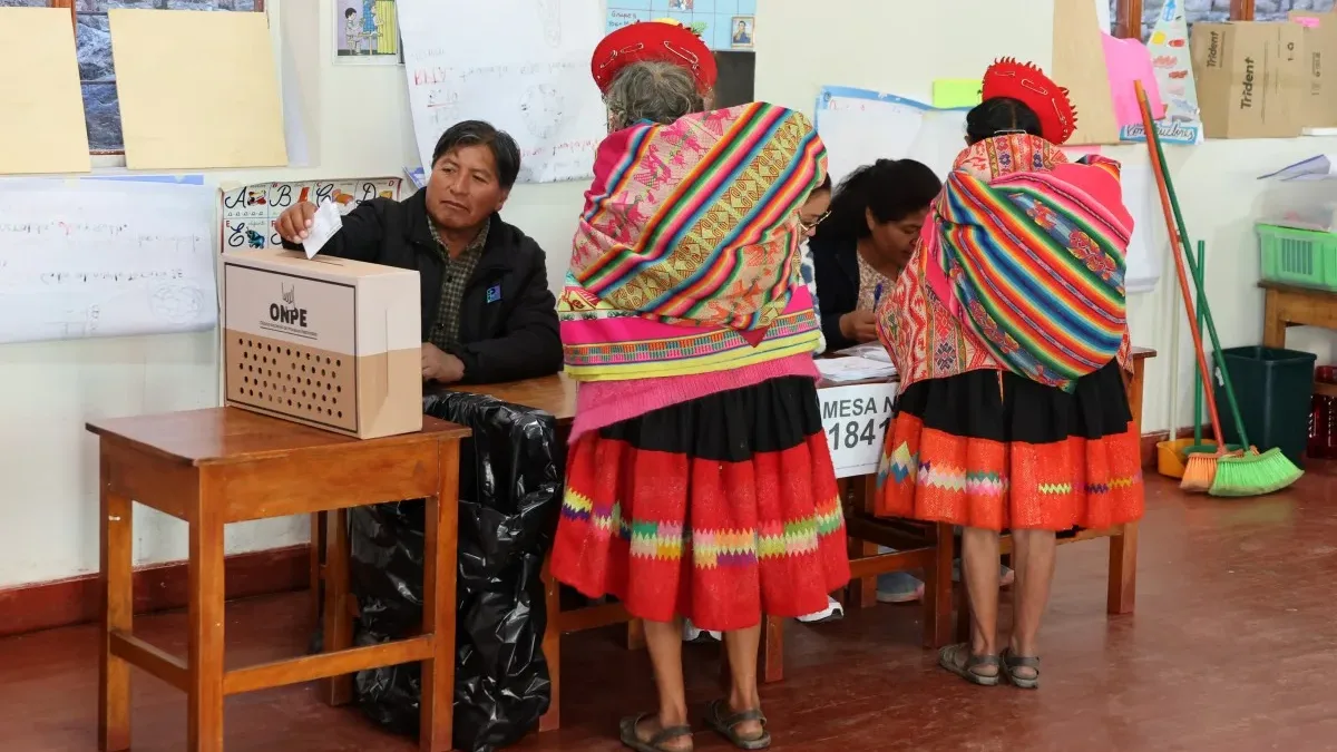 Eleição no Peru segue indefinida com Keiko à frente por margem mínima