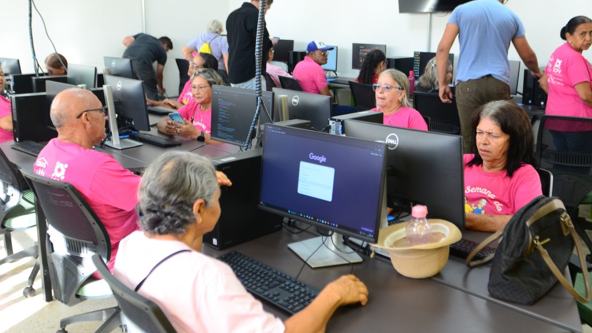 Goiás abre 320 vagas gratuitas para curso de inclusão digital de idosos em 7 cidades