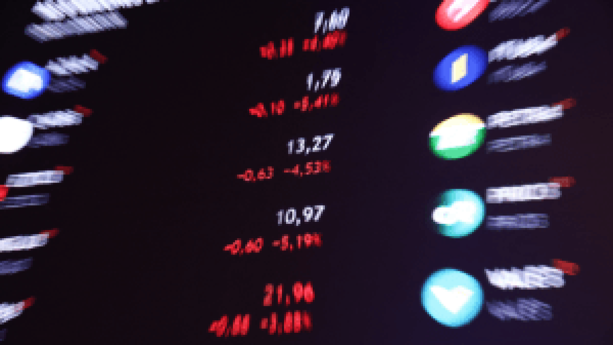 Queda do petróleo empurra o Ibovespa para baixo, apesar de alta em Nova York