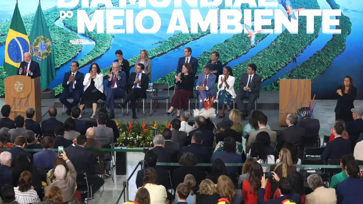 Lula anuncia pacote ambiental com novas unidades de conservação e R$ 834 mi para restauração