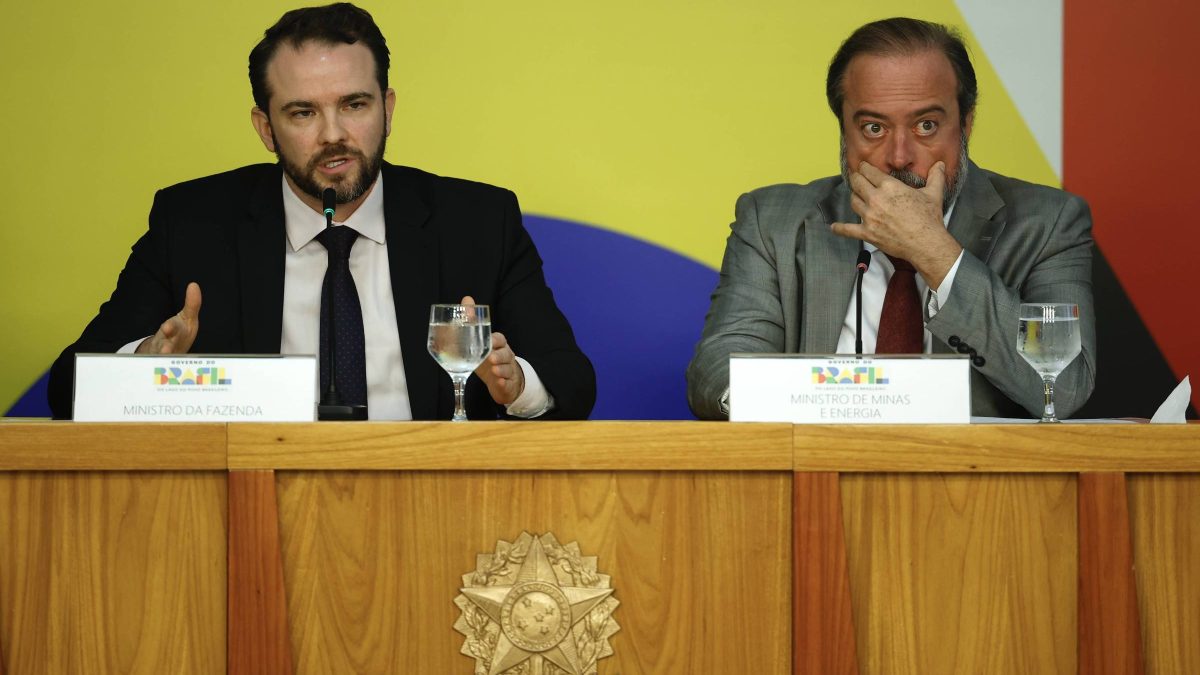 Guerra no Oriente Médio eleva custos de transporte para 95% da indústria, aponta CNI