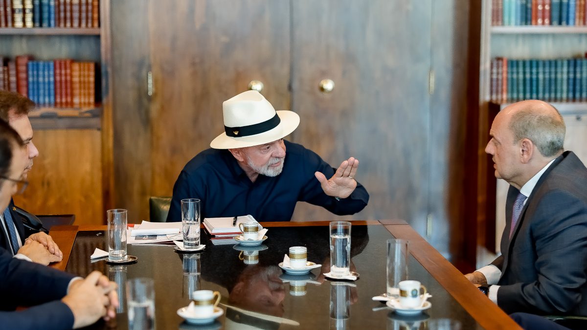 Lula chama Ricardo Couto de ‘interventor’ e sela entrada do Rio no Propag