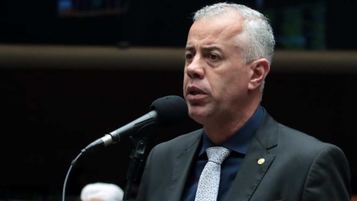 Câmara aprova projeto que permite safrista receber Bolsa Família durante safra