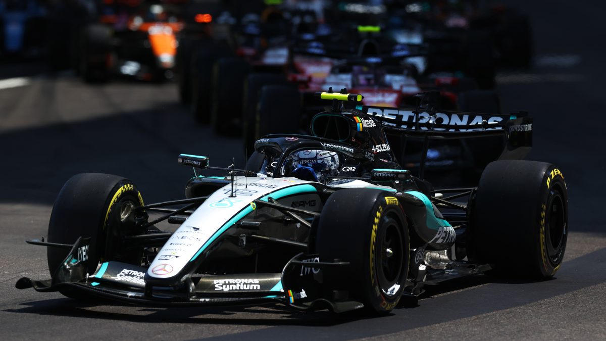 Antonelli vence GP de Mônaco após sustos; Bortoleto sai dos boxes e termina em 12º