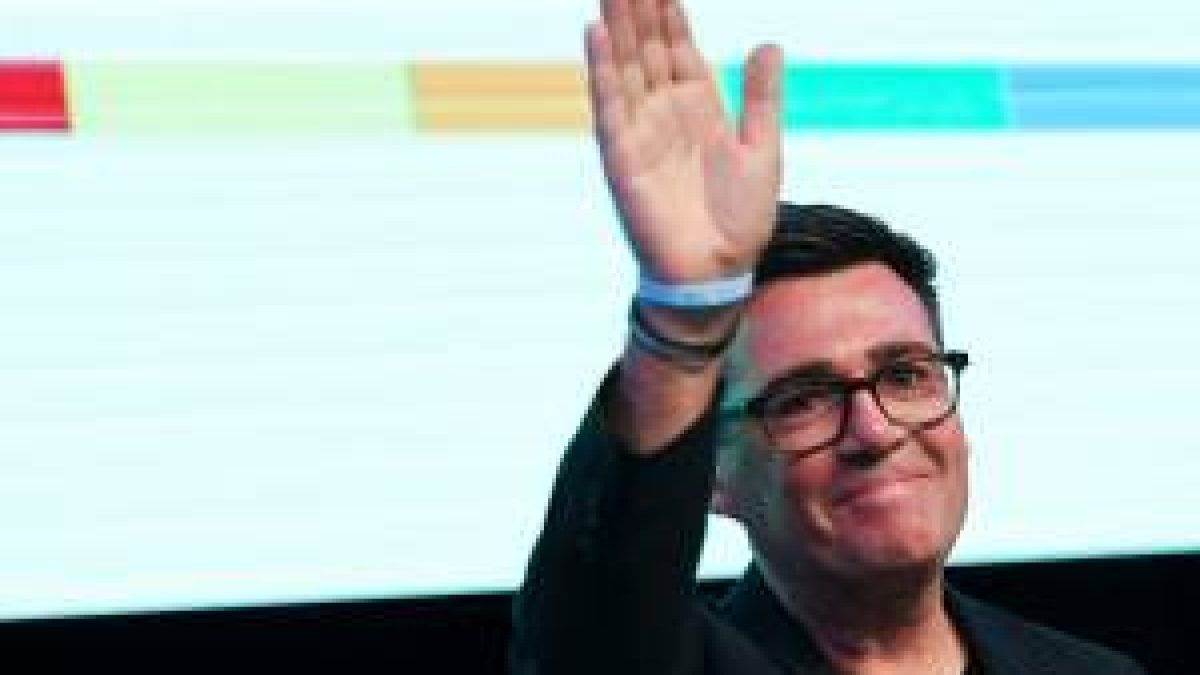 Andy Burnham confirma candidatura para suceder Starmer sem rival à vista