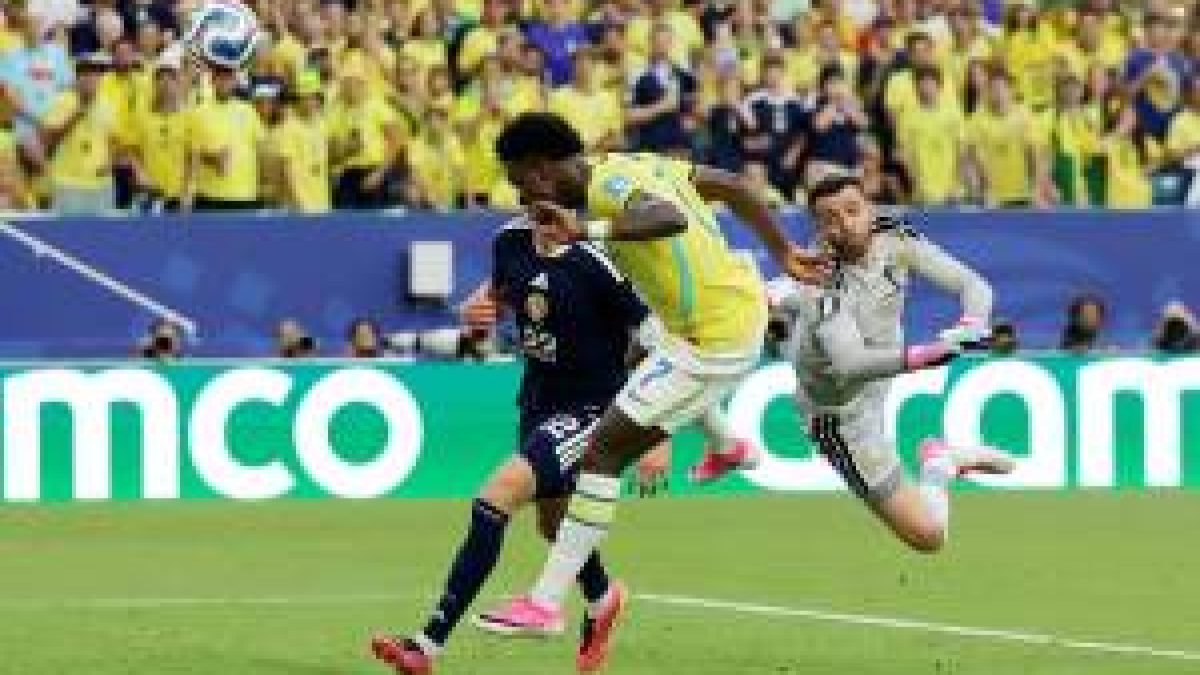 Vini Jr. cobra ‘presente’ de Ancelotti após garantir que faria um gol de cabeça