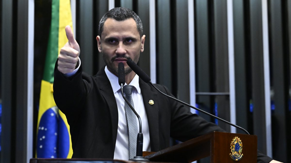 Cleitinho critica presidente do Republicanos e acirra indefinição em Minas