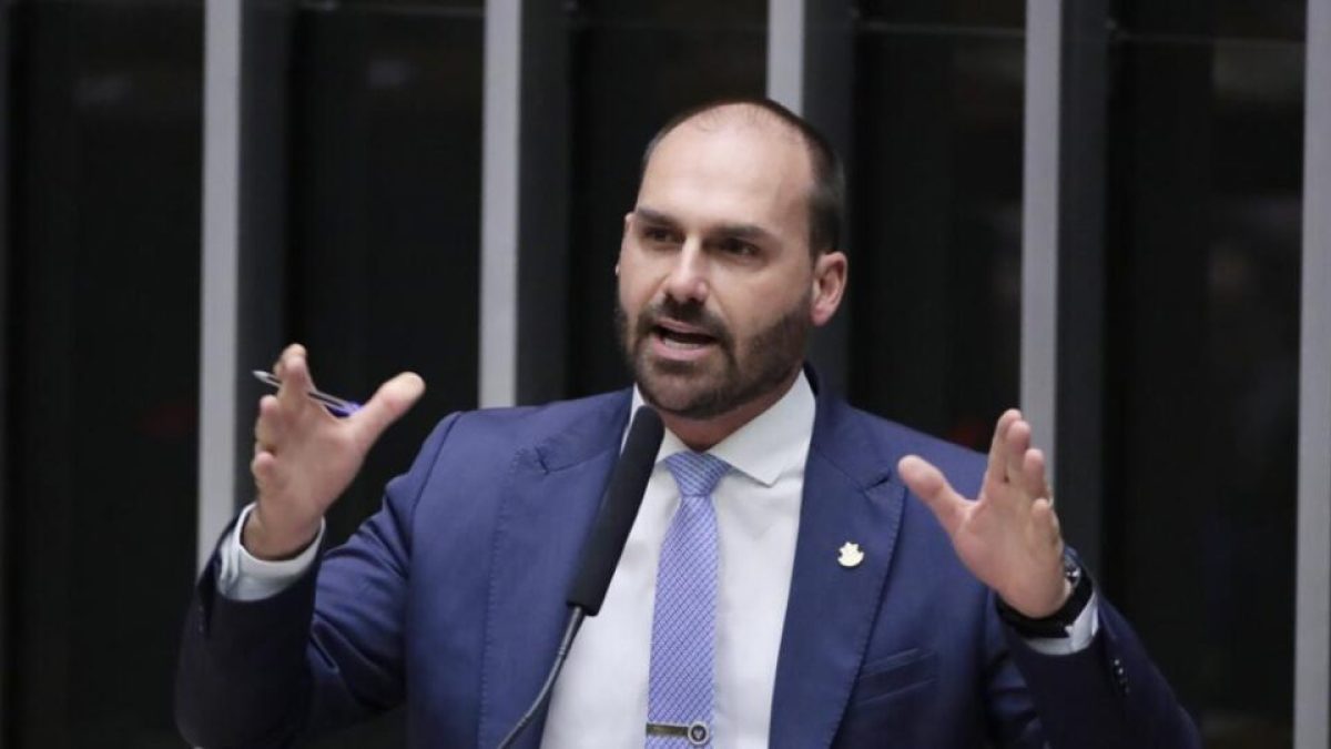 DPU solicita que julgamento de Eduardo Bolsonaro ocorra com Primeira Turma completa