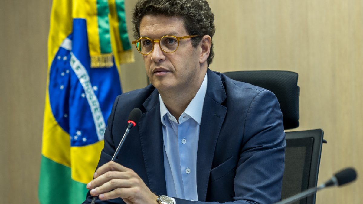 A investida de Salles contra parceiro de chapa de Tarcísio e Eduardo Bolsonaro