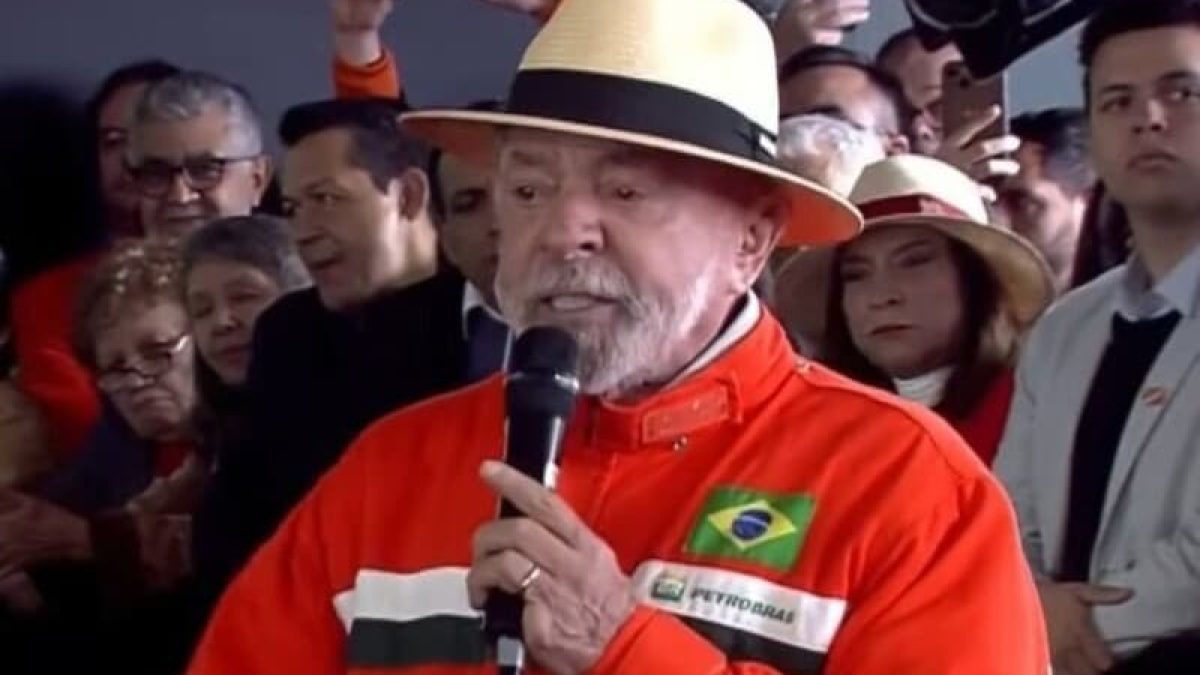 "Eu não quero que a velhice me derrube", diz Lula em cerimônia
