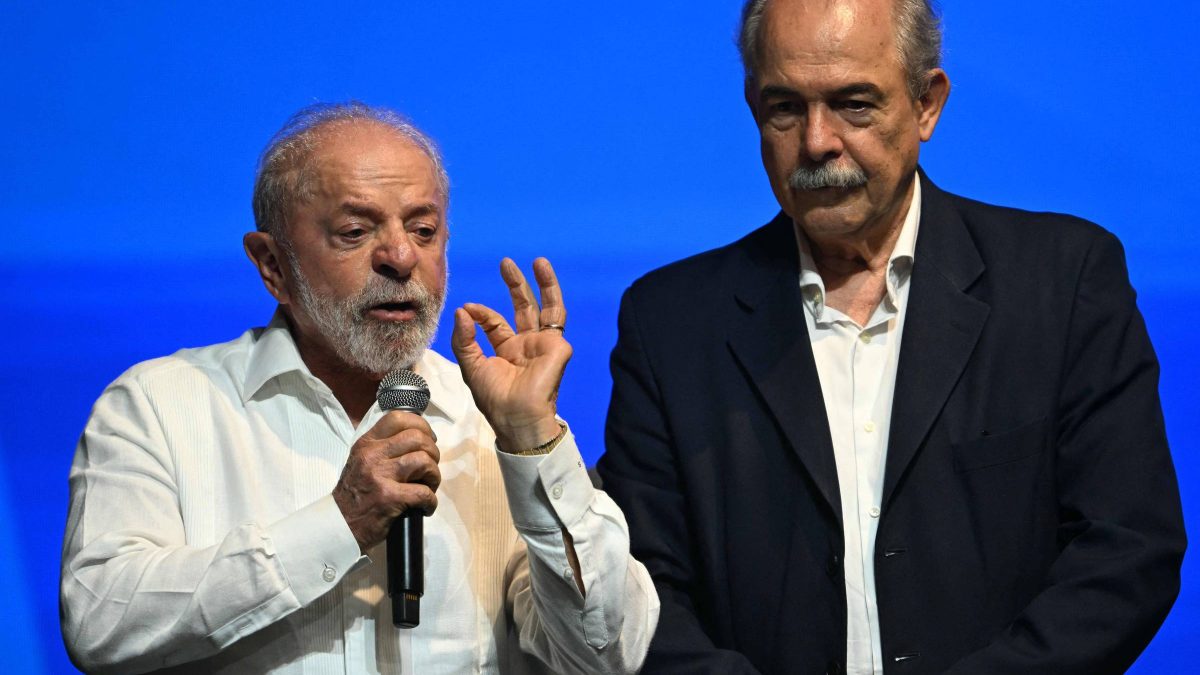 Mercadante nega atuação na campanha de Lula e mantém papel de conselheiro no governo