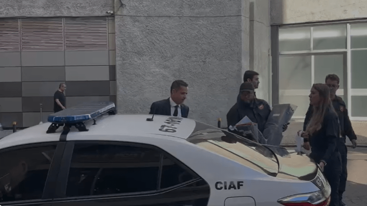 Operação apreende R$ 341 mil na casa de deputado estadual suspeito de ligação com facção TCP