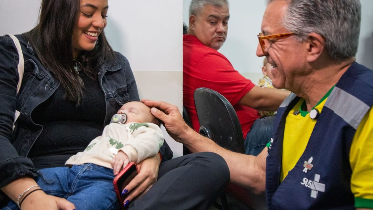 Ministério da Saúde inicia vacinação de crianças com a Pneumo 20 pelo SUS