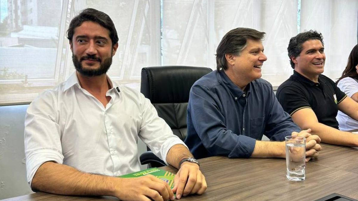 Pré-candidato ao governo de MG que é opção de Lula pediu impeachment de Dilma