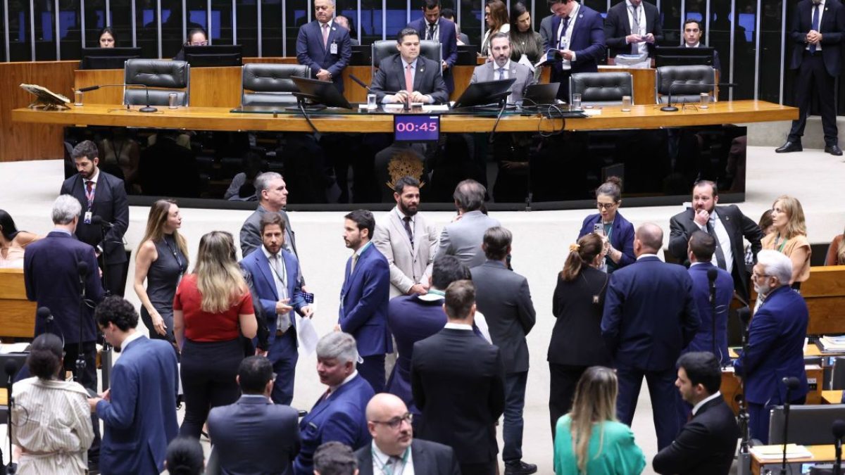 Caso Master e pautas-bomba dominam cenário político, avalia Arko Advice