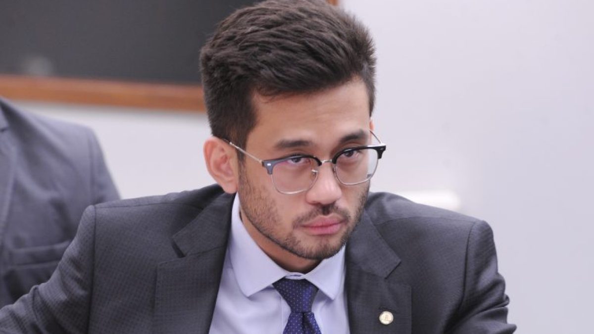 Comissão debate denúncias de traficantes que retêm cartões do Bolsa Família de moradores de rua