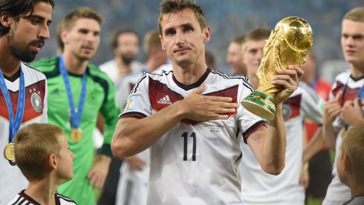 O alemão que ficou para trás: saiba mais sobre Klose, superado por Messi na artilharia das Copas