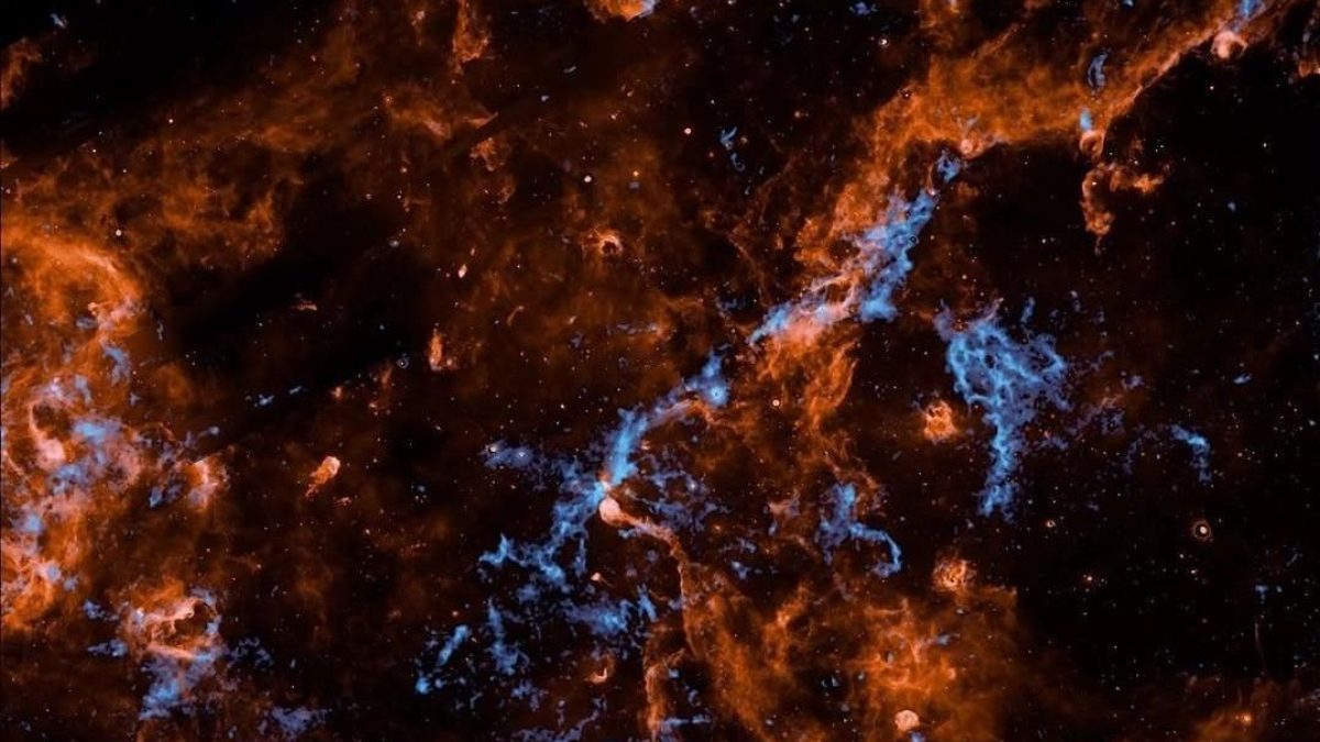 Cientistas detectam vento cósmico do buraco negro supermassivo no centro da Via Láctea