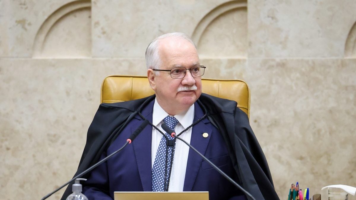 Fachin recua e deixa a Cármen Lúcia decisão sobre código de ética no STF