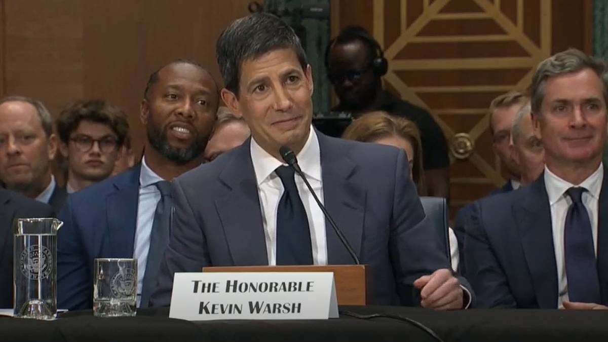 Primeira decisão de Kevin Warsh no Fed mantém juros e marca ruptura com era Powell